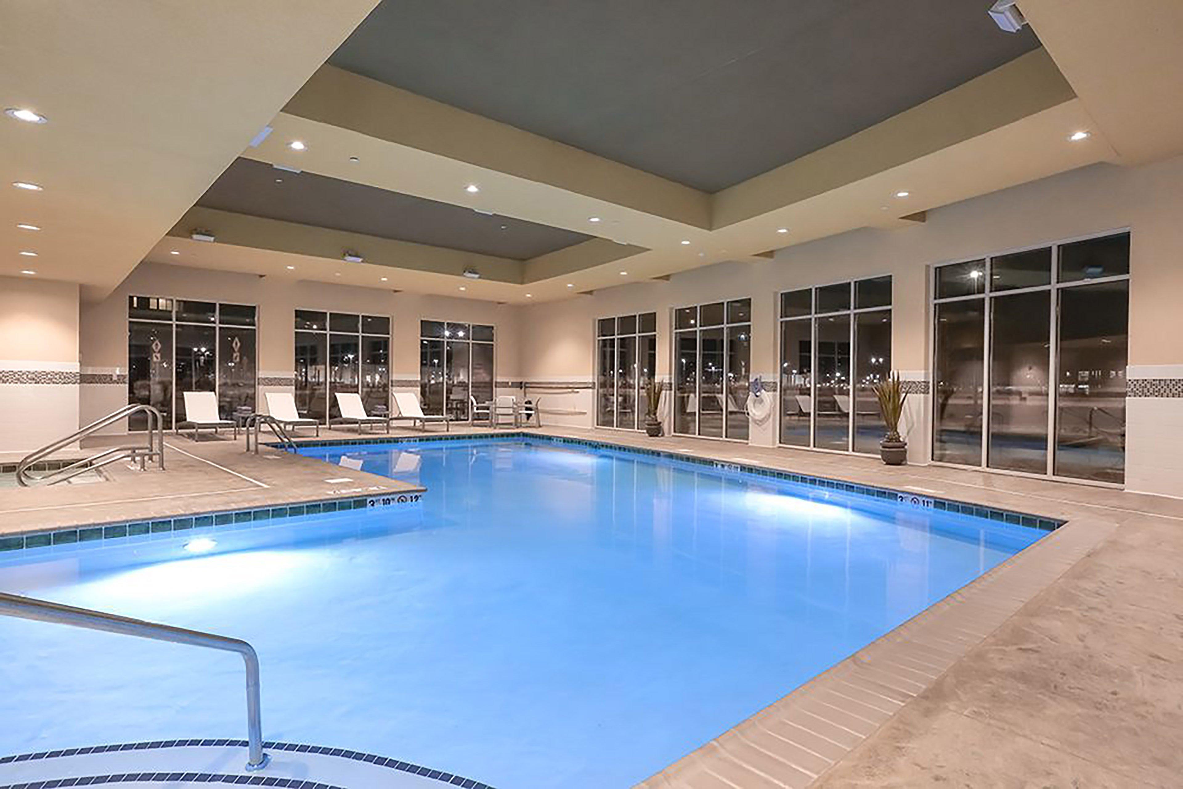 Holiday Inn And Suites East Peoria By Ihg Exteriör bild